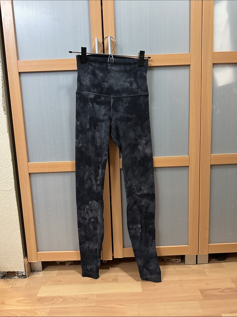 High-Rise Lululemon size 4 Tie-Dye Black Women's Leggings